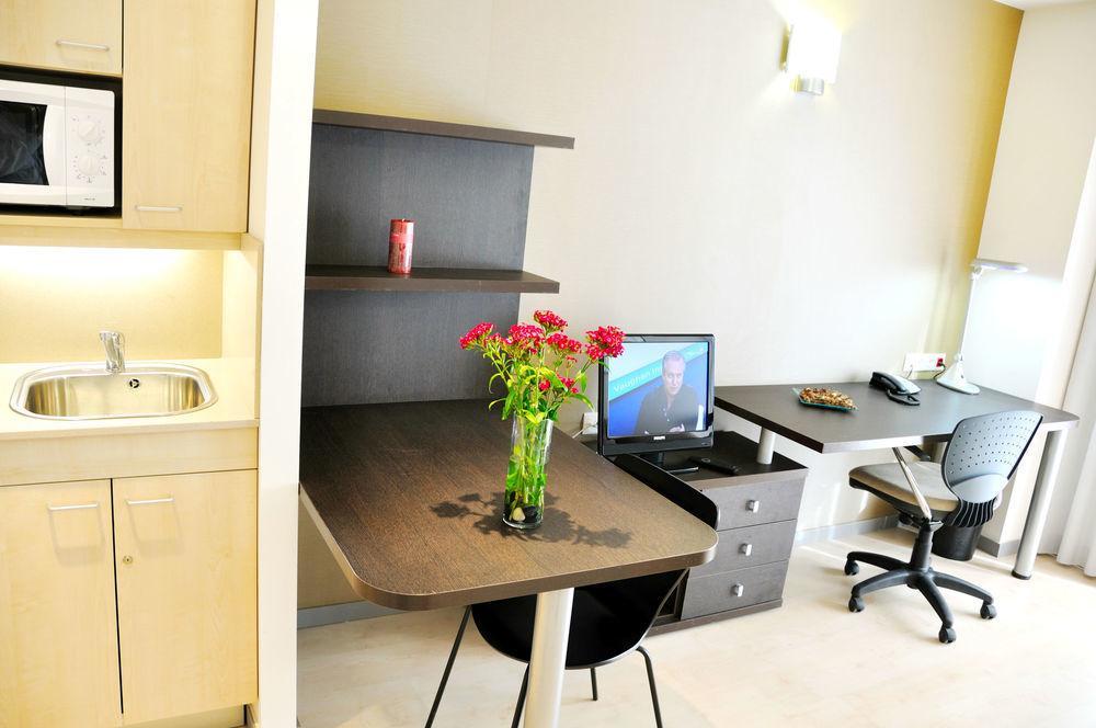 ולנסיה Residencia Universitaria Resa Damia Bonet מראה חיצוני תמונה