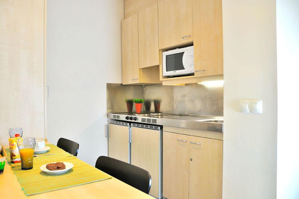 ולנסיה Residencia Universitaria Resa Damia Bonet מראה חיצוני תמונה