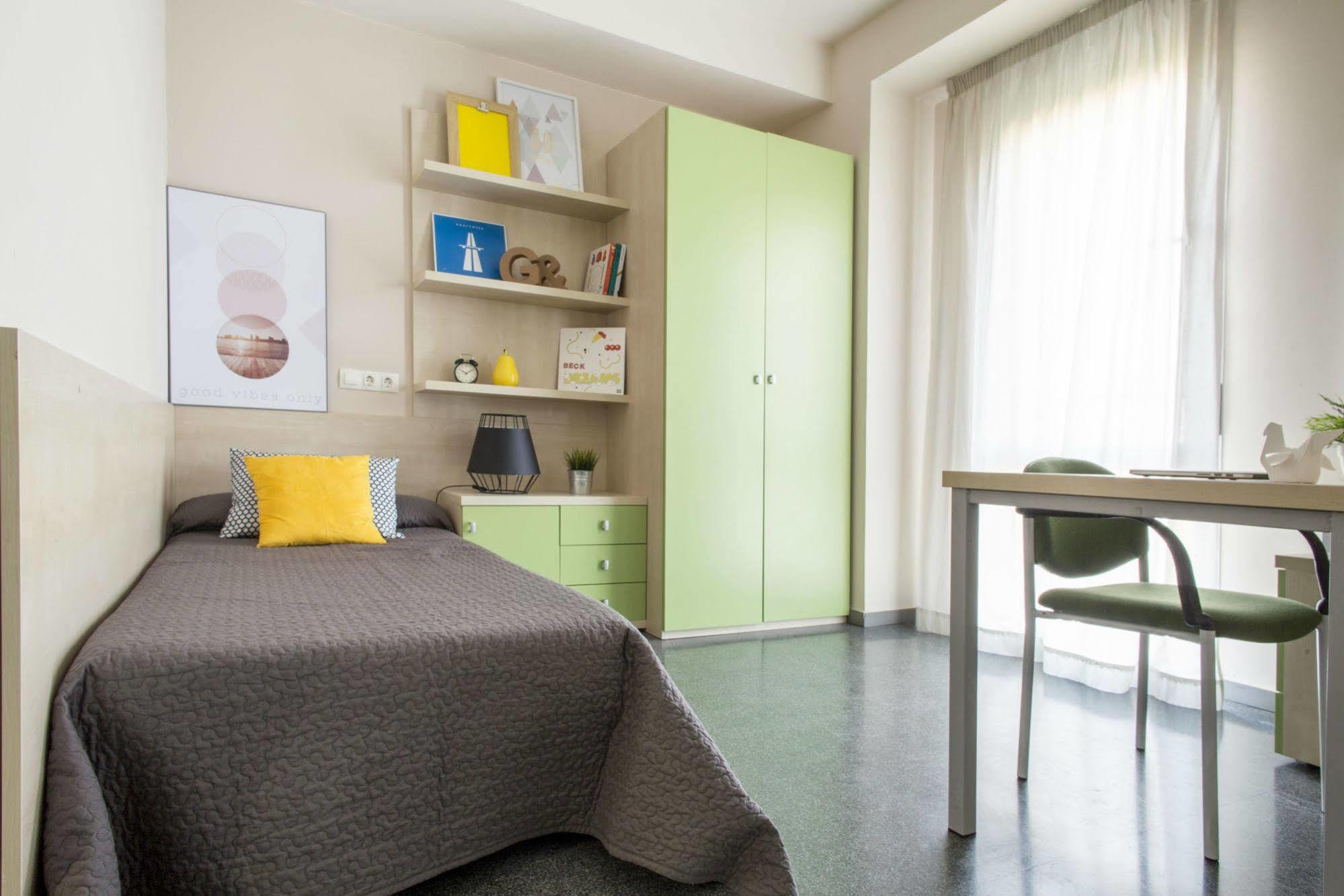 ולנסיה Residencia Universitaria Resa Damia Bonet מראה חיצוני תמונה