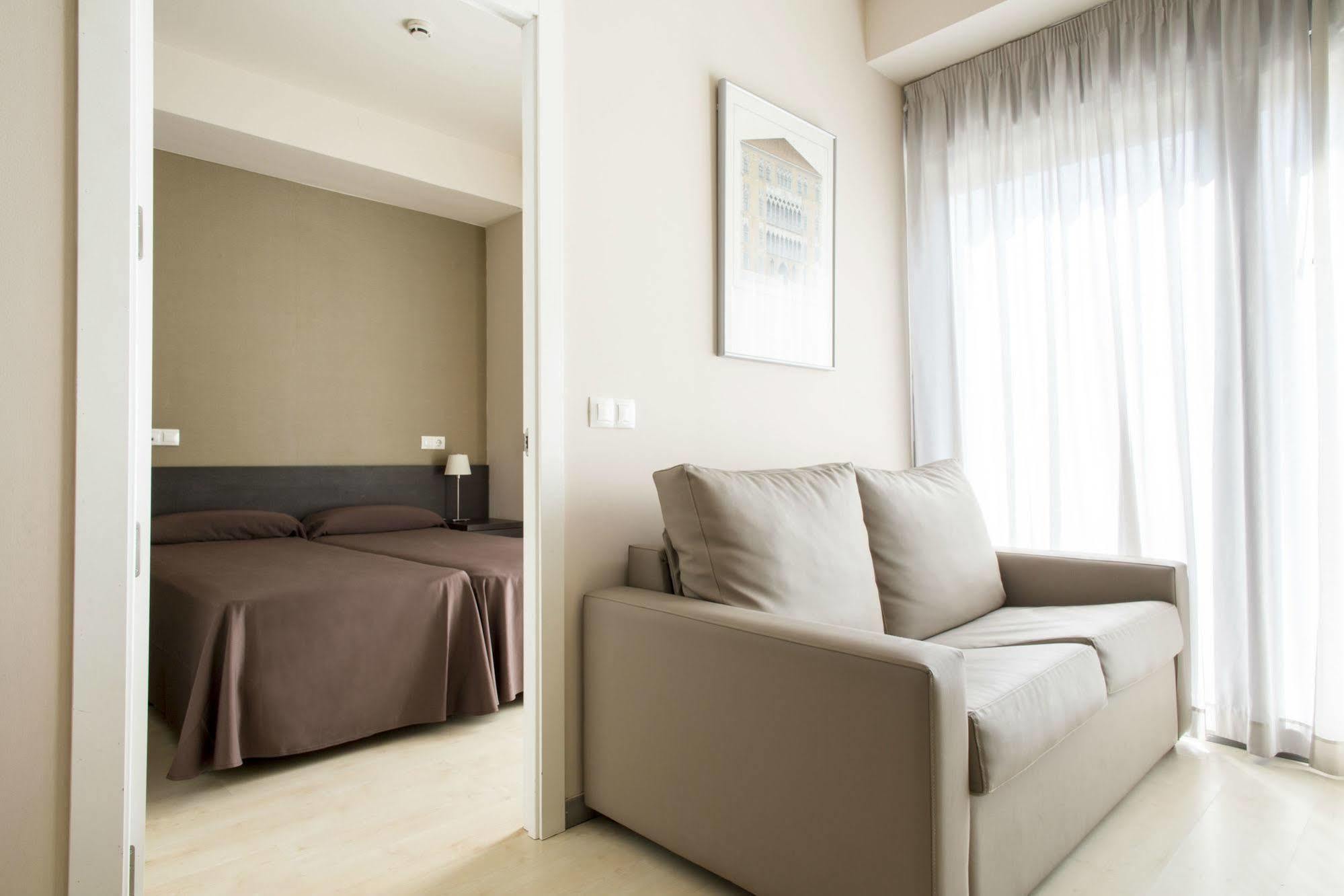 ולנסיה Residencia Universitaria Resa Damia Bonet מראה חיצוני תמונה